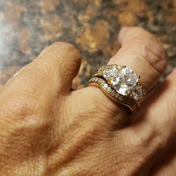 Qvc rings. CZ . Size 4 - Picture 7 of 10